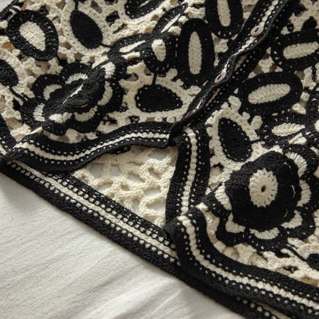 Black and White Floral Hollow Knit Vest