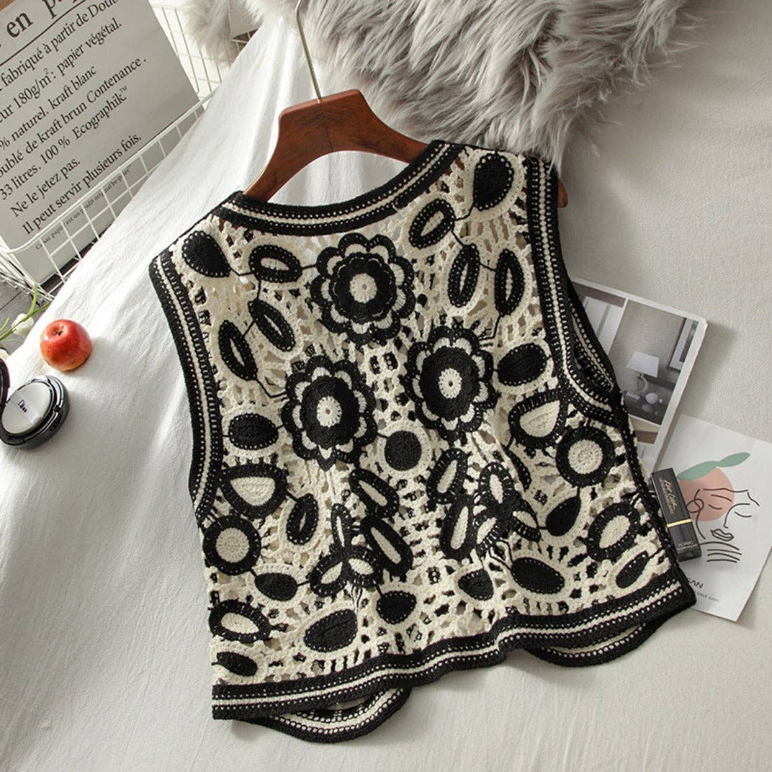 Black and White Floral Hollow Knit Vest